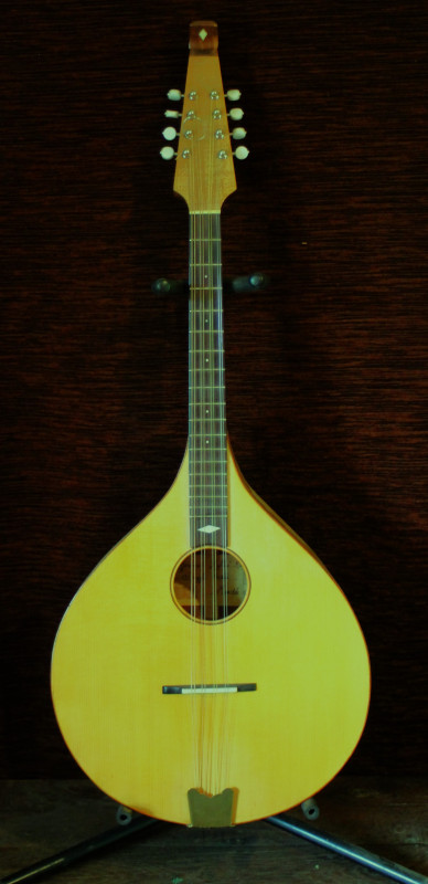 mandola