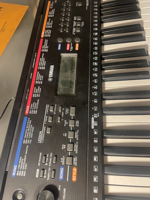 Yamaha PSR-E263