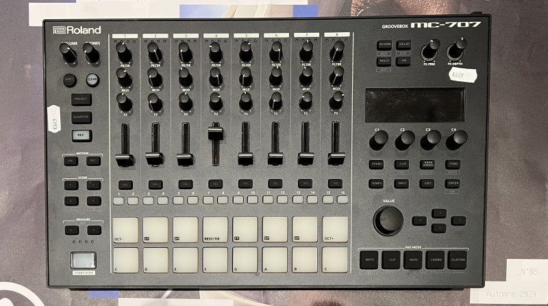 GROOVEBOX MC-707