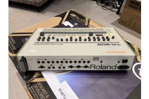 Roland TR-909