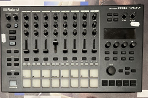 GROOVEBOX MC-707