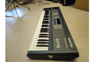 Synthétiseur Ensoniq EPS