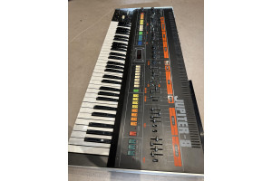 Jupiter-8 Synthétiseur analogique