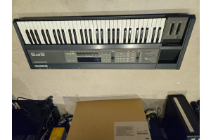 Synthétiseur Ensoniq EPS