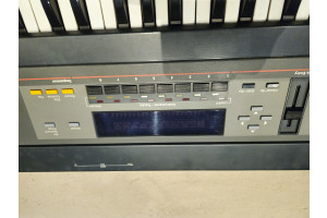 Synthétiseur Ensoniq EPS