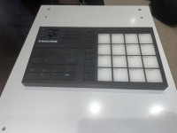 MASCHINE Mikro
