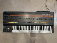 Jupiter-8 Synthétiseur analogique